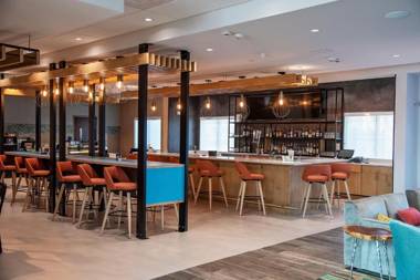 Holiday Inn & Suites - Savannah Airport - Pooler an IHG Hotel