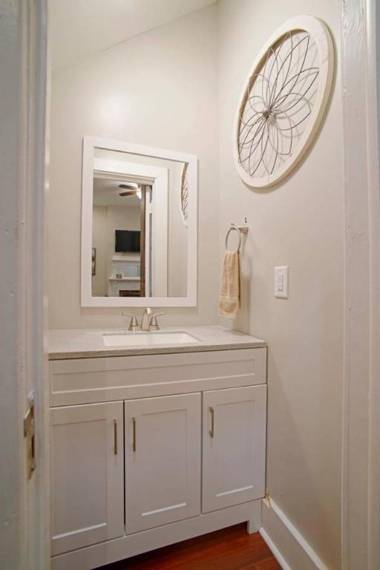 414 Waldburg A · Newly Renovated Apt with outdoor space!