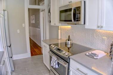 Beautiful Brick 2 Bedroom Home