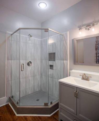 Huge 5 bed 5 bath in Historic Downtown Savannah