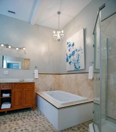 Huge 5 bed 5 bath in Historic Downtown Savannah