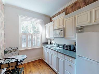 Southern Charm on Liberty