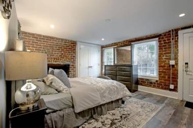 Restored Historic Home 5 bedroom 5 bath with 9 beds