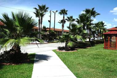 Savannah Inn and Suites