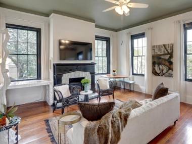 Heated Pool Access Flex Cancelation Luxe Forsyth Condo with Private Treetop Balcony