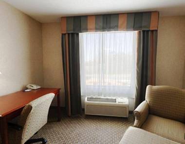 Holiday Inn Express and Suites Thomasville an IHG Hotel