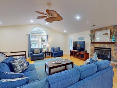 Heated Pool Access Flex Cancelation Walk to Beach Ping Pong & Foosball