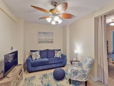 Heated Pool Access Flex Cancelation Walk to Beach Ping Pong & Foosball