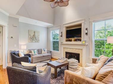 Fun Tybee Home with Marsh Views and Private Heated Plunge Pool!!