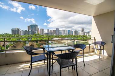 Regency On Beachwalk Waikiki By Outrigger