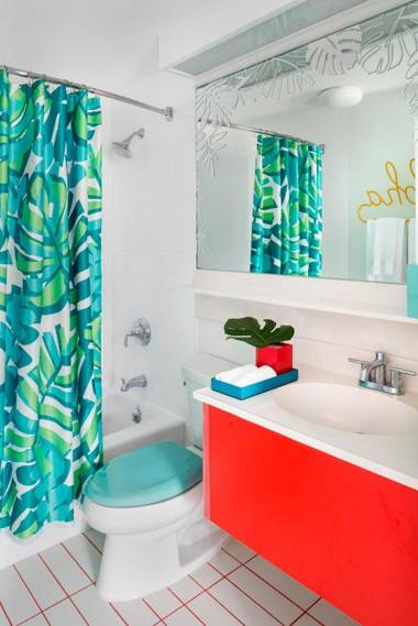 Shoreline Hotel Waikiki