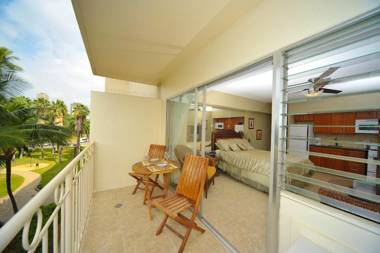 Waikiki Shore Beachfront