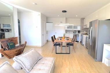 Waikiki Shore 1116 Beachfront