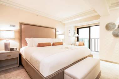 ESPACIO THE JEWEL OF WAIKIKI