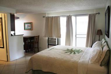 Renovated Private Kuhio Village 708A Studio - 2 min Walk 2 the Beach!