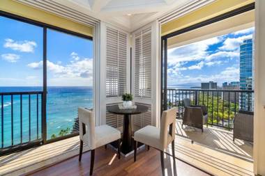 Oceanview Penthouse Suite