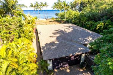 K B M Resorts- HALE-1470 Presidential 3bd 3ba beach-front estate ac private yard