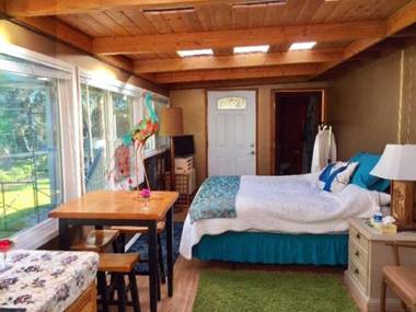 Aloha Junction Bed & Breakfast