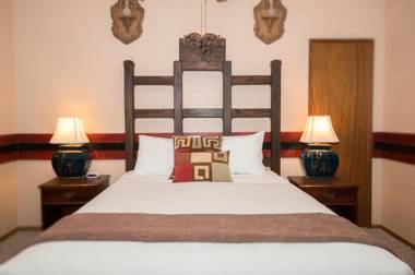 Lokahi Lodge