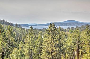 Forever Views Cozy Coeur dAlene Home with Hot Tub!