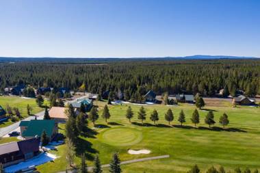 Huckleberry Hollow by KABINO