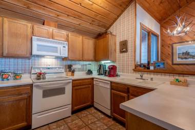 Sunburst Condo 2749 On Golf Course with Mt Views and Elkhorn Amenities