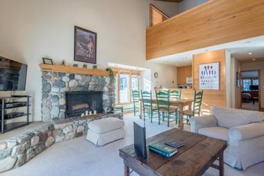 Greyhawk Condo 09 - Just a Quick Walk to Bald Mountain Hiking & Skiing