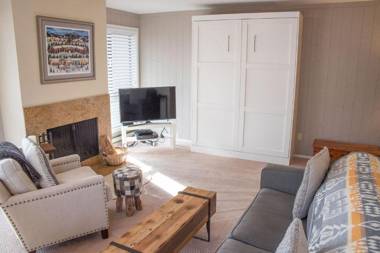 Cottonwood Condo 1473 - Great Views and Sun Valley Resort Pool Access