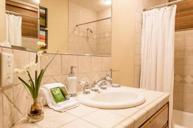 Westridge Condo 27 - Cozy Condo Walk to Bald Mt and Downtown Ketchum