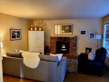 Wanderer Way Home - Just Minutes From Downtown & Pet Friendly
