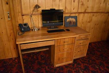 Silver Horseshoe Inn