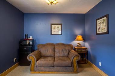 Snake River Roadhouse by KABINO