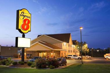 Super 8 by Wyndham Alton