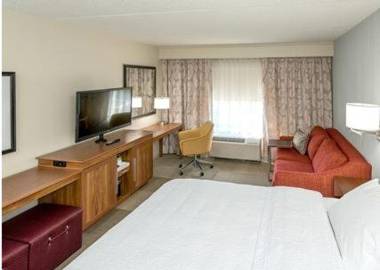 Hampton Inn & Suites St. Louis/Alton IL