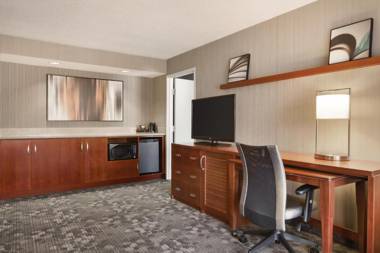 Courtyard by Marriott Bloomington Normal