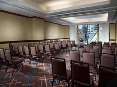 Omni Chicago Hotel & Suites Magnificent Mile