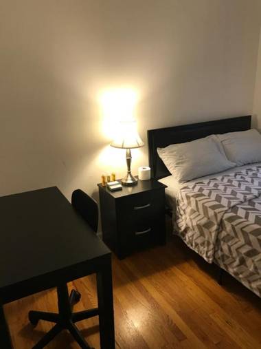 Hollywood Rentals LLC