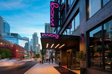 Moxy Chicago Downtown