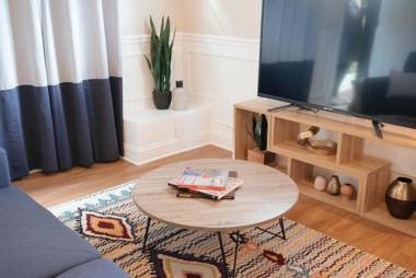 Cozy Stylish 2BR Apt near O'Hare Int'l Airport