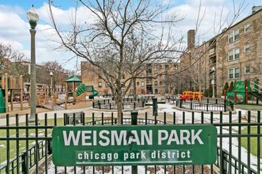 Homey with Lovely Decor 1BR Condo in Lakeview