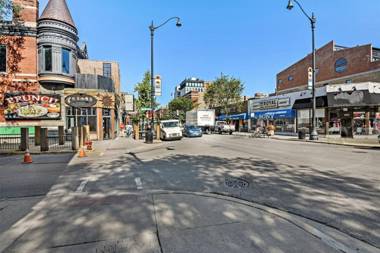 Fun Location Studio Apt near Boystown Best Price! OD8