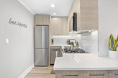 Cozy Modern Studio in Lakeview near Lincoln Park