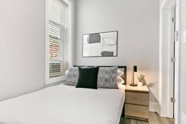 Stylish Comfortable 2-Bedroom 1 Bath West Town