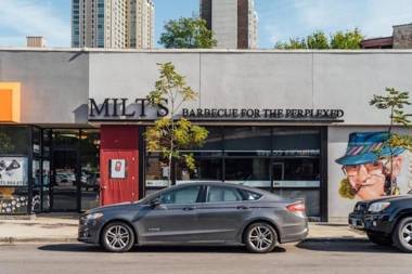 Lively Rejuvenating 1BR in Outstanding Location