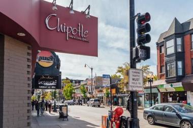 Lively Rejuvenating 1BR in Outstanding Location