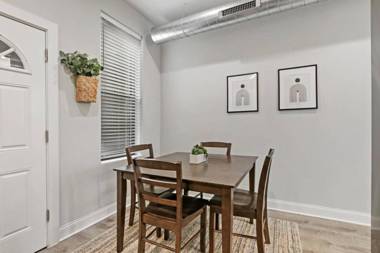 Logan Square Corner 3BR Walkable to Highlights