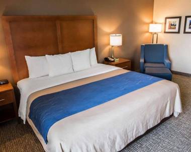 Comfort Inn Crystal Lake - Algonquin