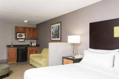 Holiday Inn Express & Suites Danville an IHG Hotel