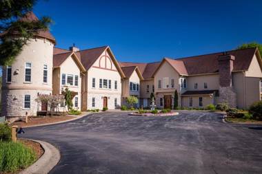 Goldmoor Inn & Resort