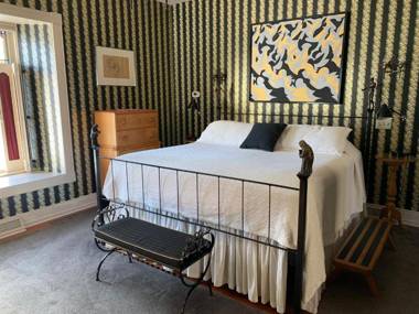 Abe's Spring Street Guest House